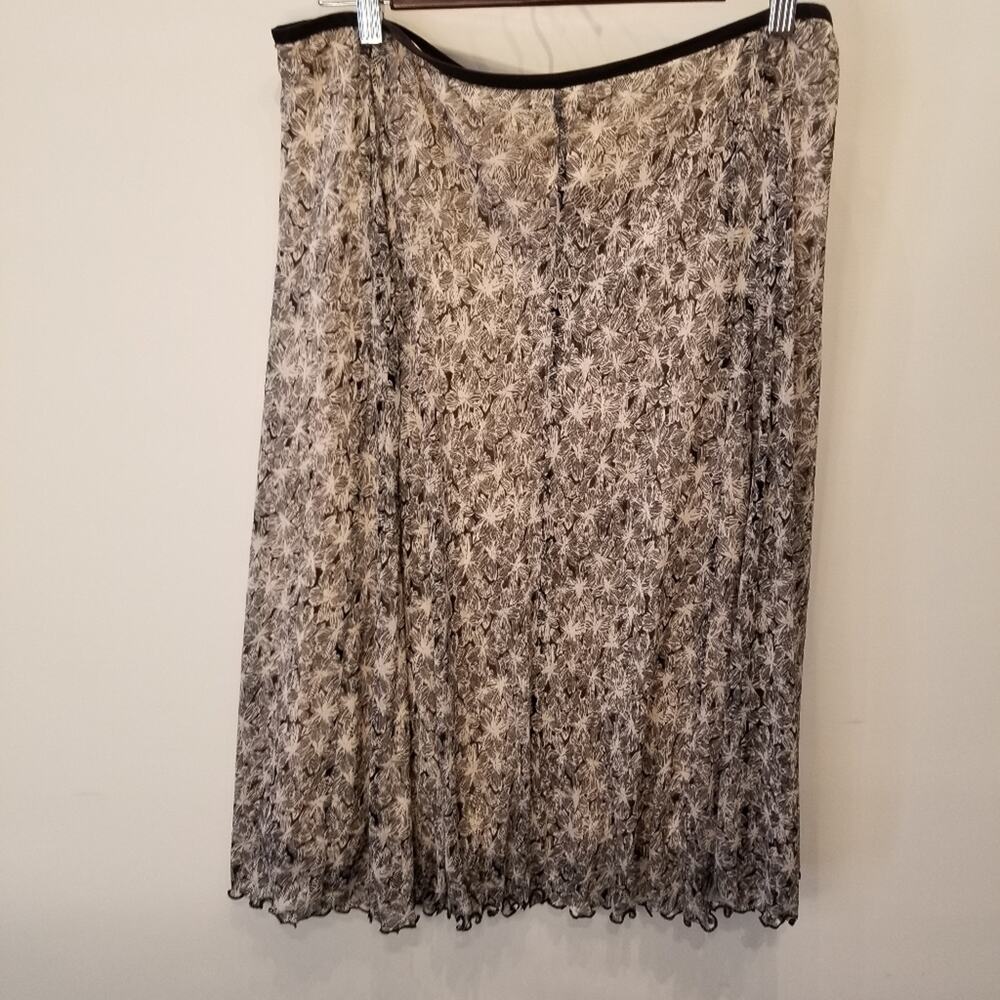 Black & White Stretch Layered Skirt Comfortable Floral Skirt Women's Size L